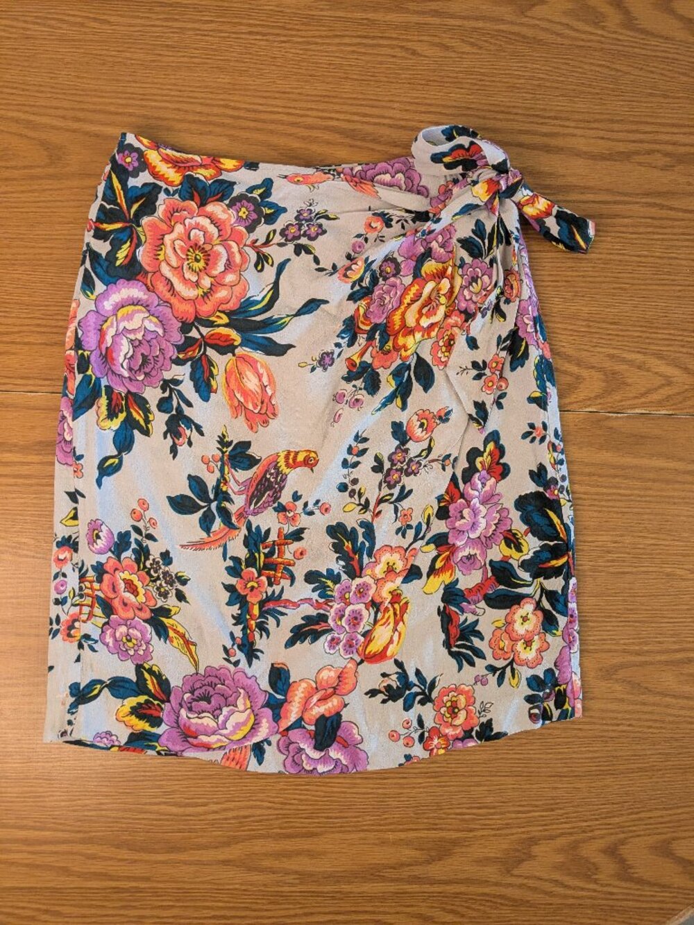 Loft petites faux wrap skirt 2 P floral bird gray knee length Width: Length: